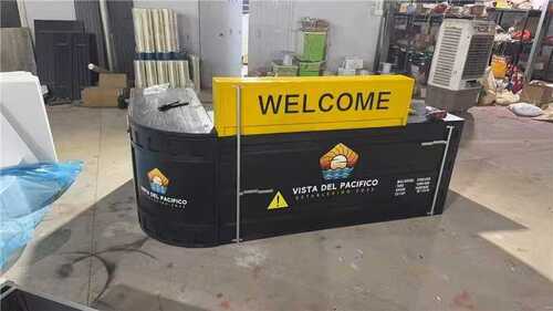 Reception desk in container style