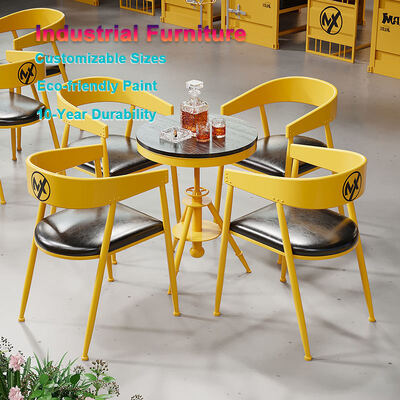 Guter Preis Luxus-Metall-Bar-Tisch und Stühle Industrielle Bar-Tisch-Sessel-Set kundenspezifisch für die Heimat Bar und Restaurant Online